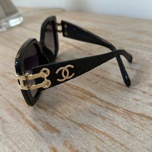 Black - Sunglasses - Fashion - EUC